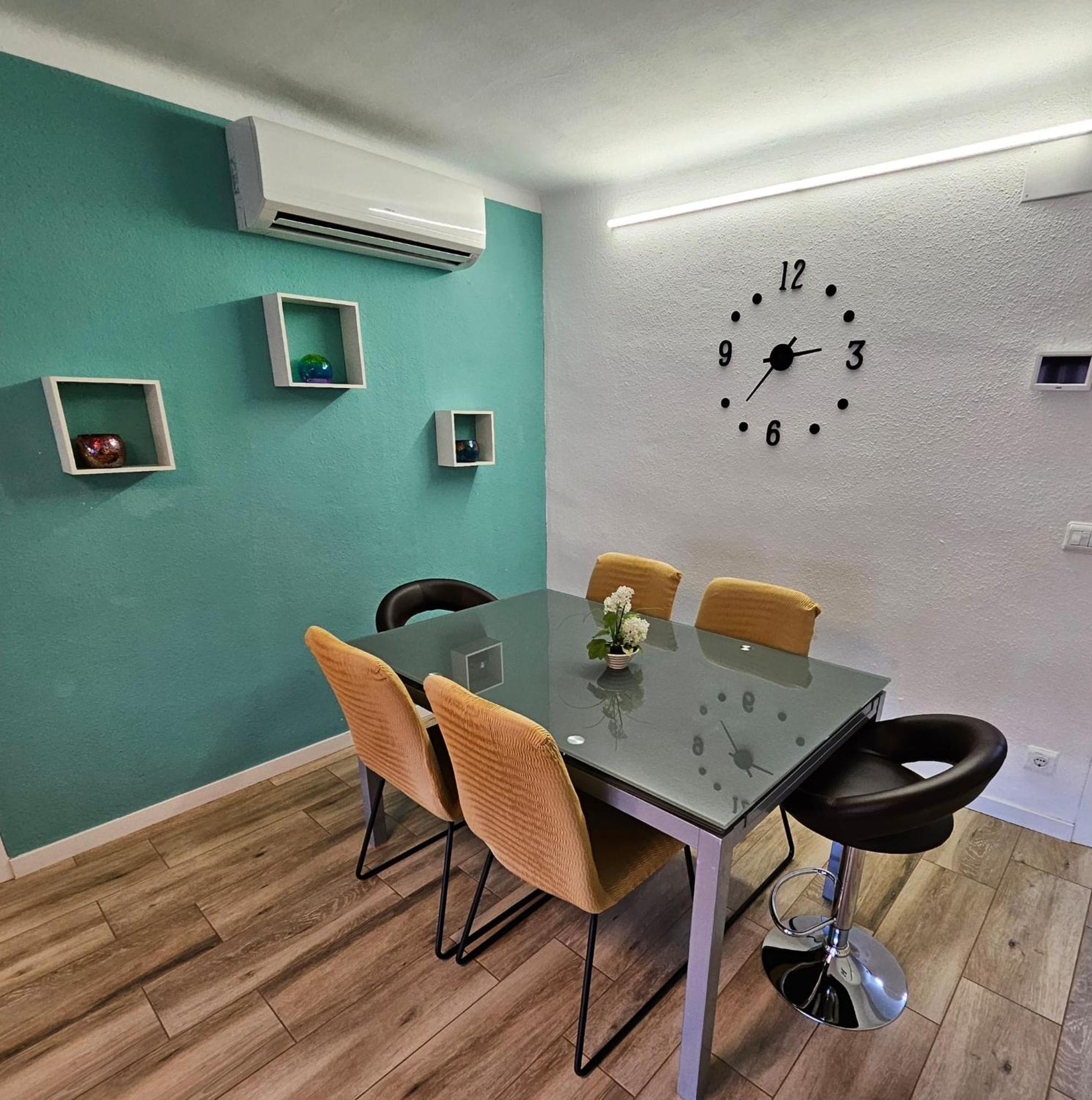 Apartamento Nuria Figueres  Exterior photo