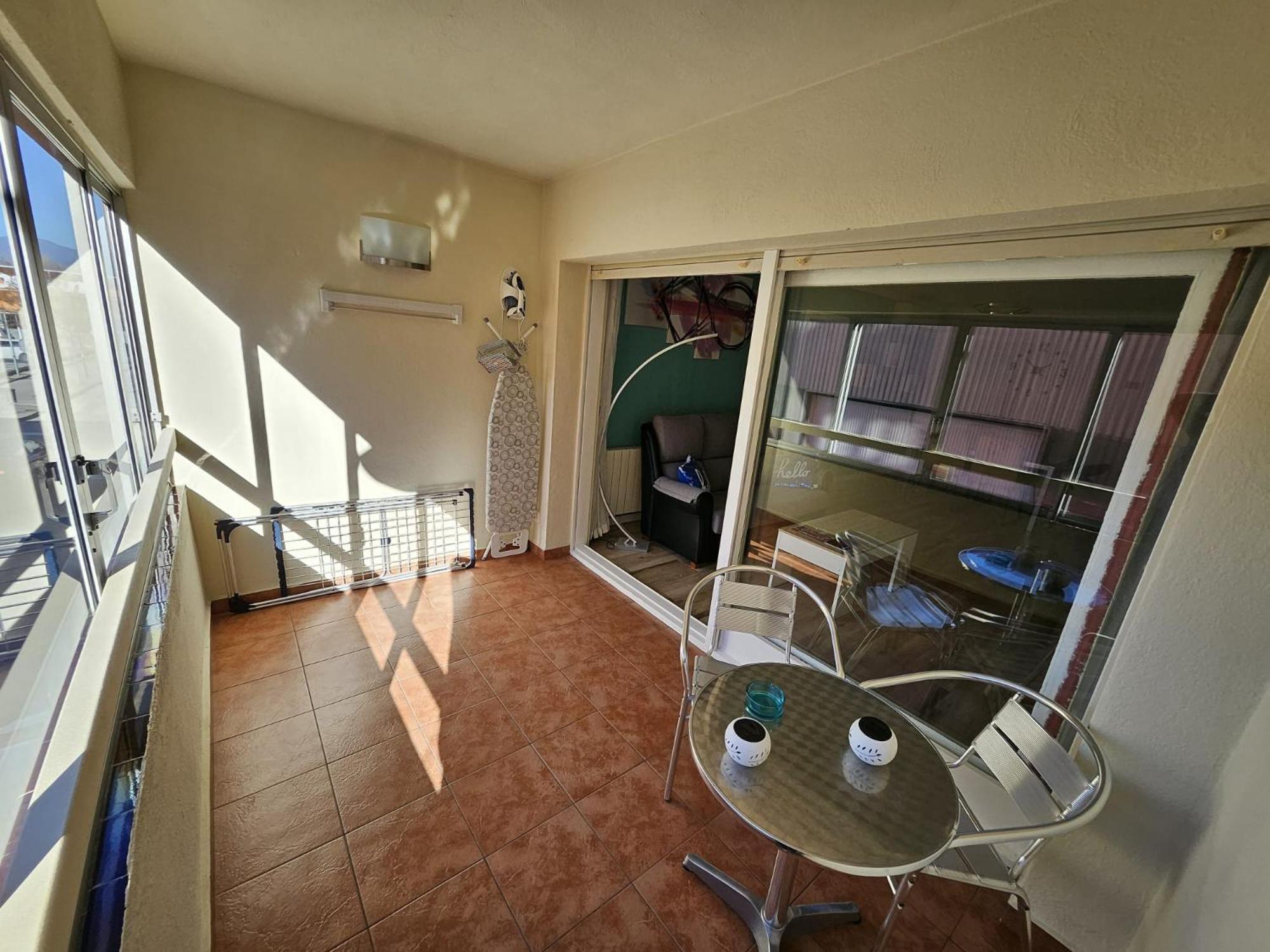 Apartamento Nuria Figueres  Exterior photo