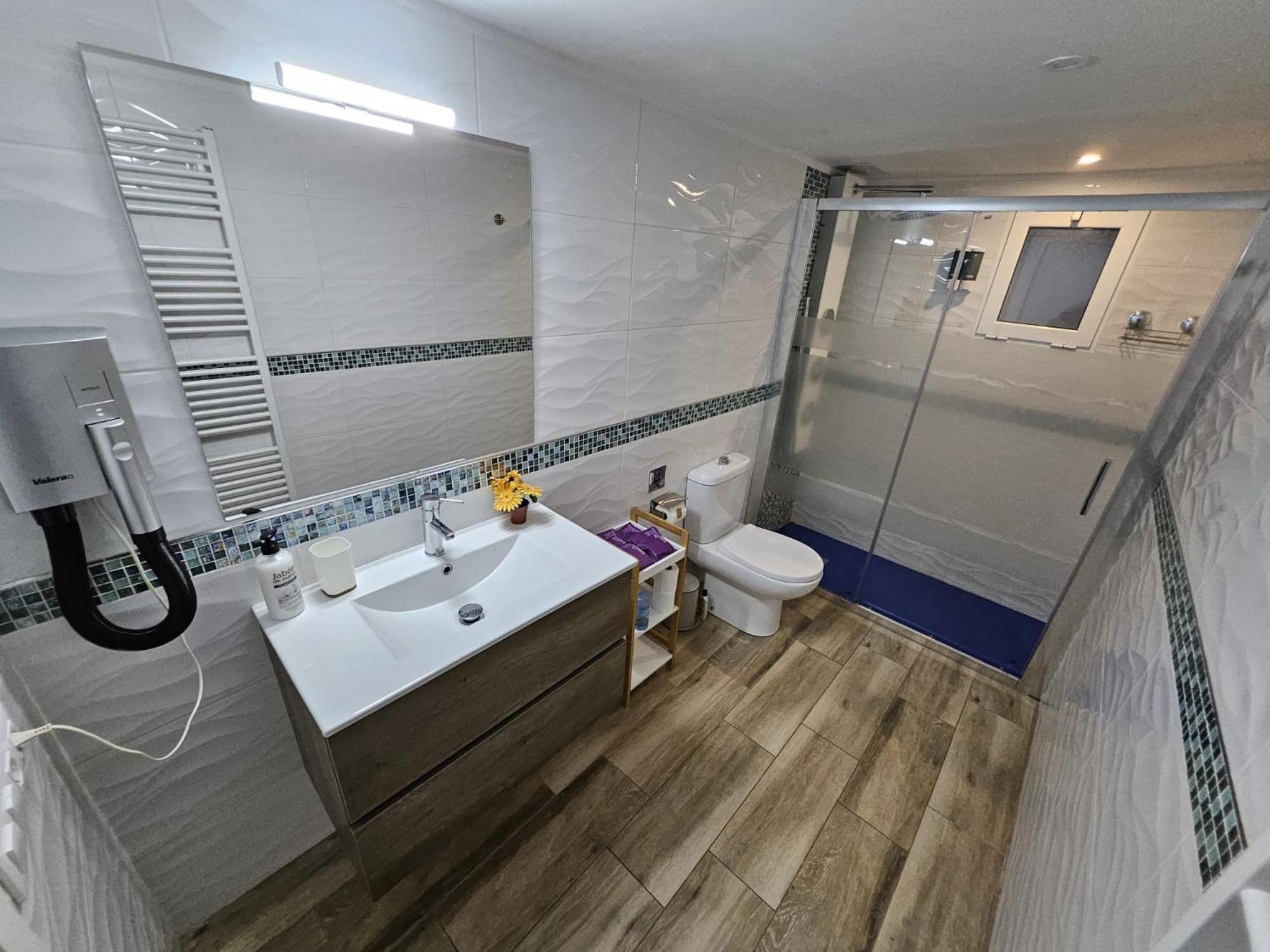 Apartamento Nuria Figueres  Exterior photo