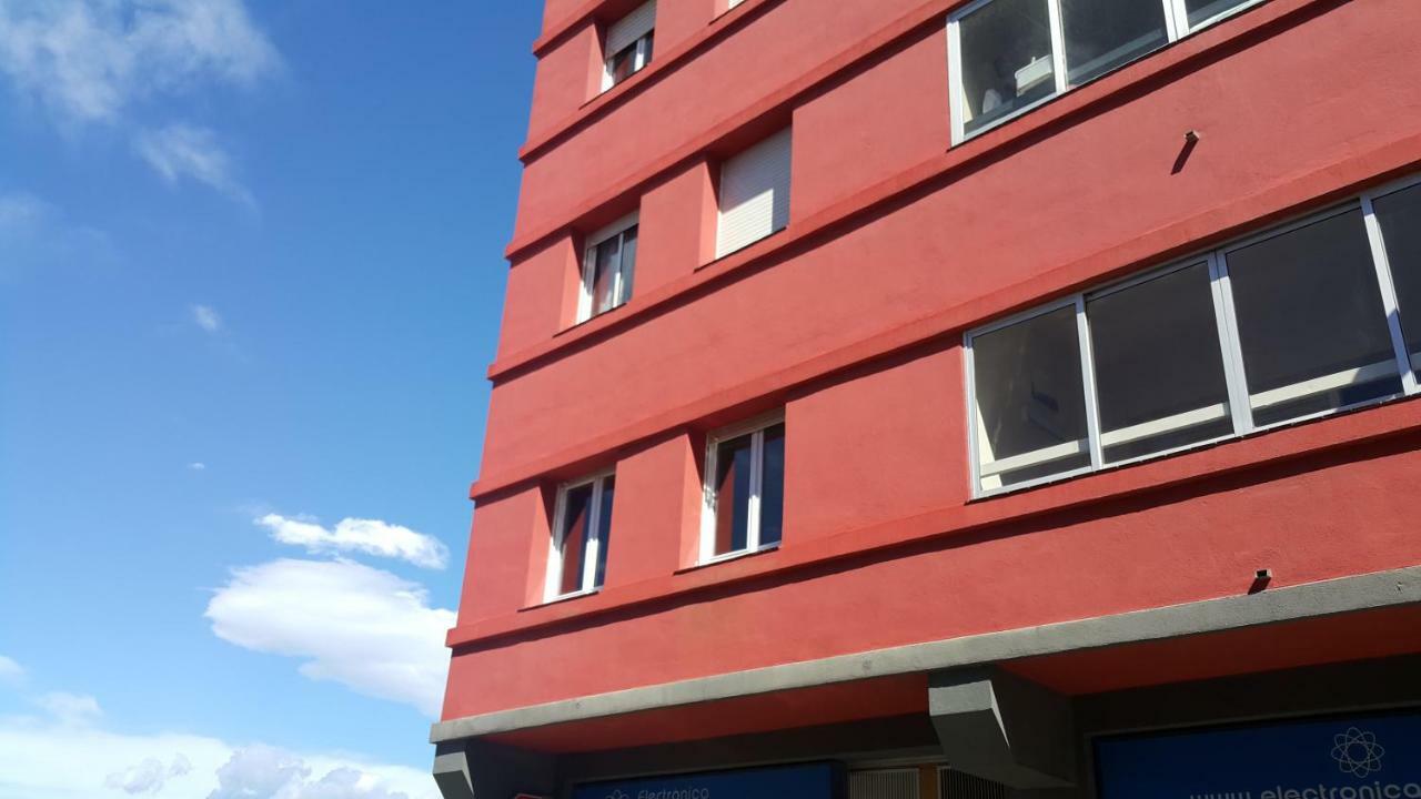 Apartamento Nuria Figueres  Exterior photo